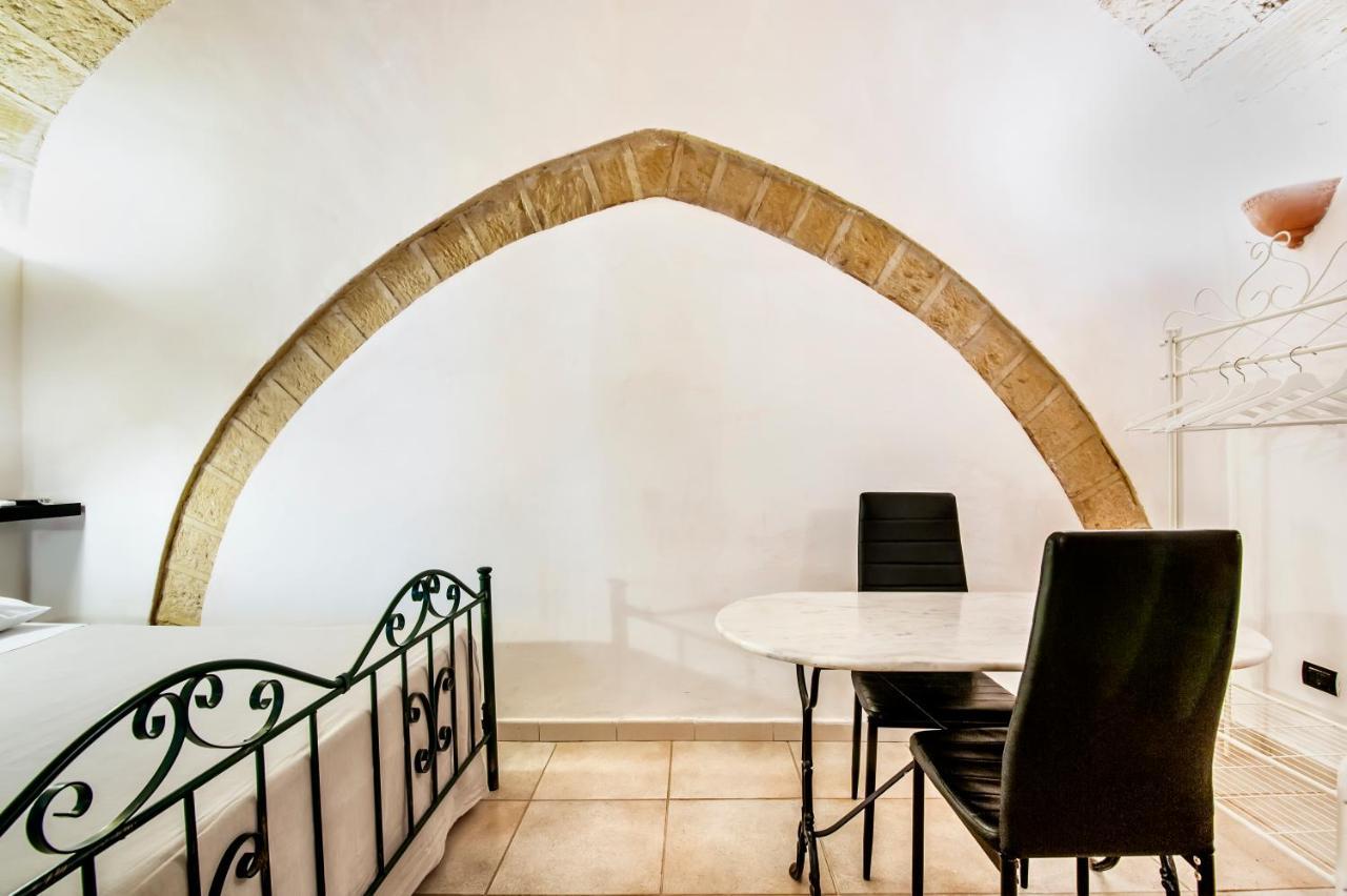 Antiche Volte B&B Lecce Exterior photo
